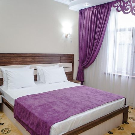 Luxury House Hotel Simkent Buitenkant foto