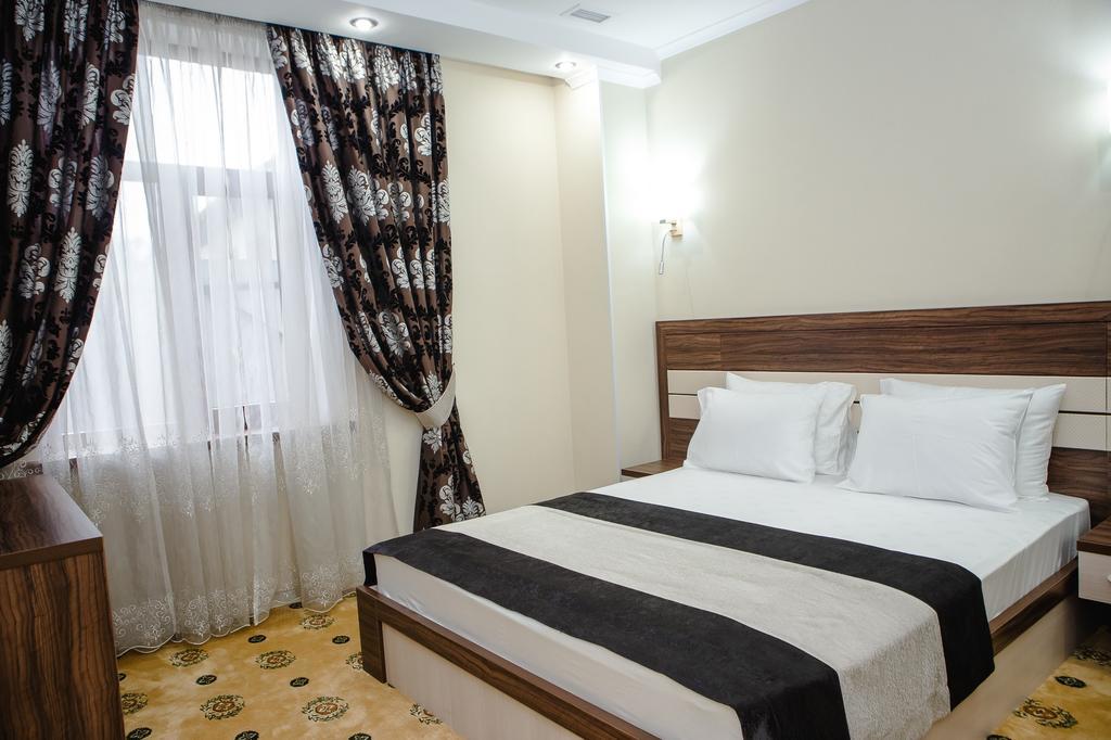 Luxury House Hotel Simkent Buitenkant foto