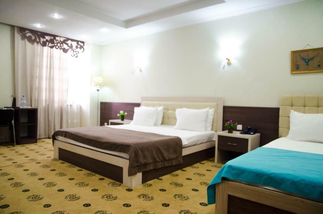 Luxury House Hotel Simkent Buitenkant foto