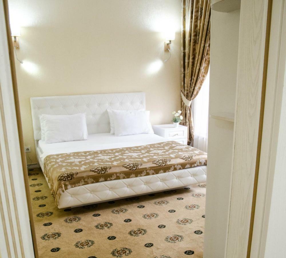 Luxury House Hotel Simkent Buitenkant foto