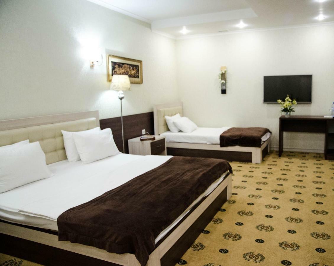 Luxury House Hotel Simkent Buitenkant foto