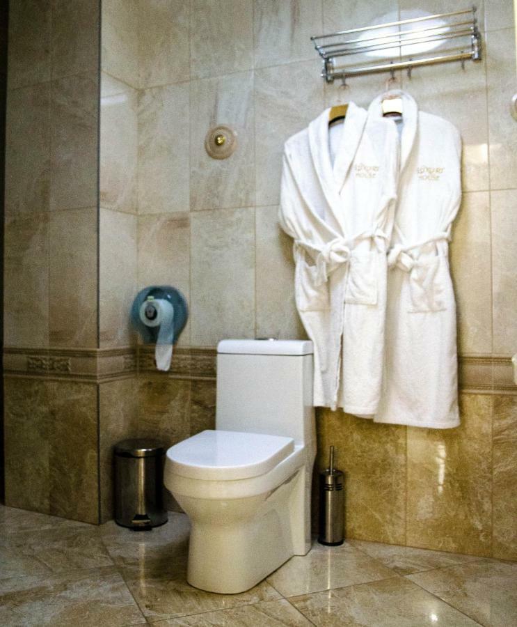 Luxury House Hotel Simkent Buitenkant foto
