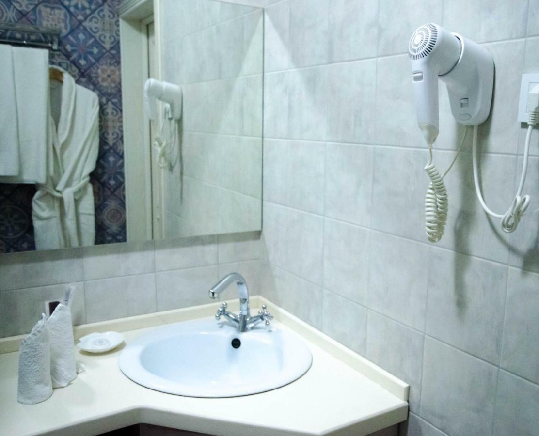 Luxury House Hotel Simkent Buitenkant foto